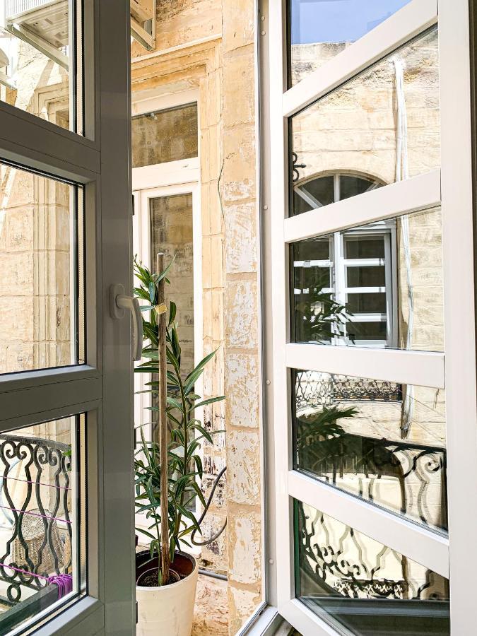 L'Artist Casa Micallef Hostel Valletta Exterior photo